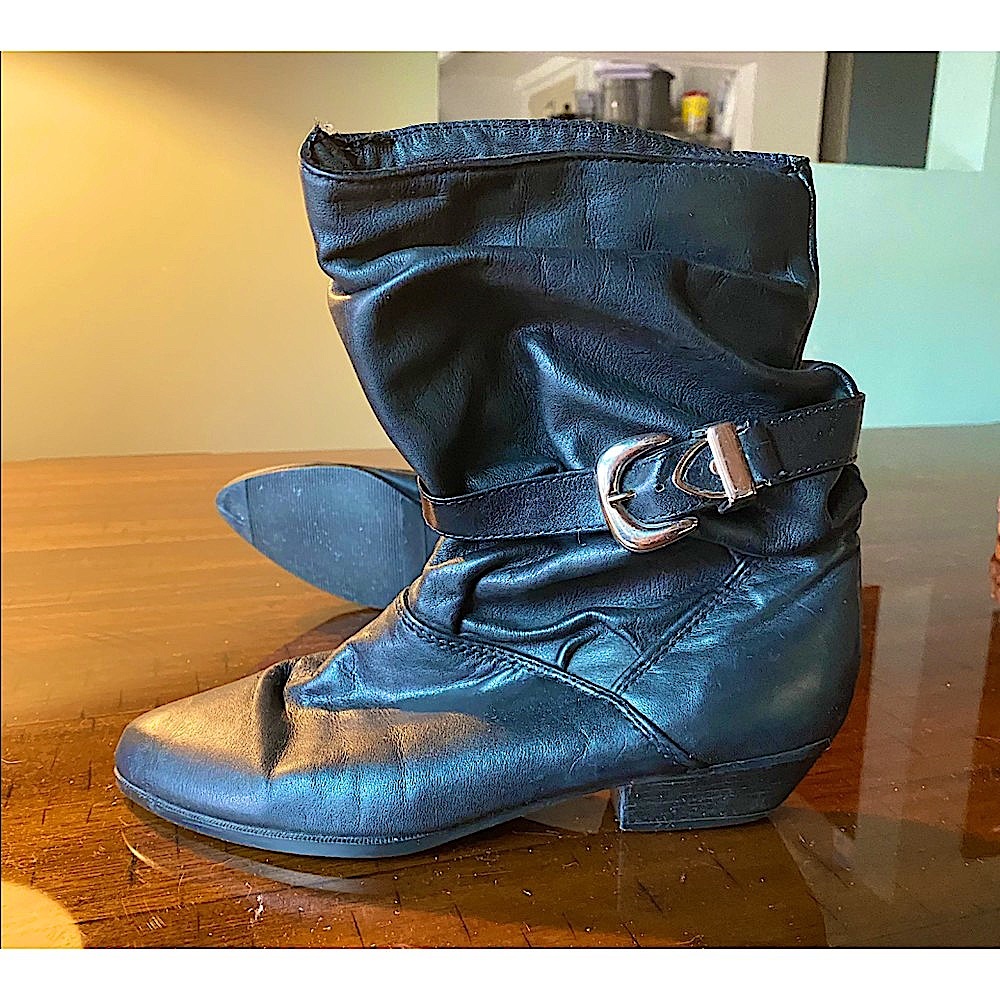 Vintage 1980s Dexter USA Slouchy Leather Heeled Boot